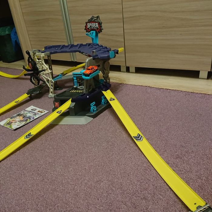 Tor Spider Strike na autka