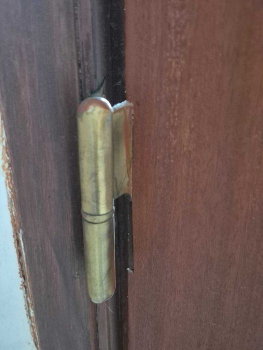 Porta de madeira para interiores 2,07 m x 59,50 cm em excelente estado