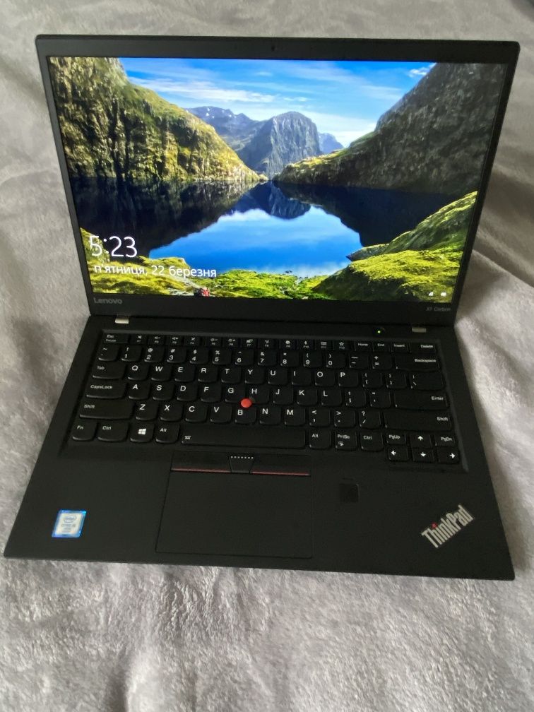 Ультрабук Lenovo ThinkPad X1 Carbon (5th Gen) / 14" (1920x1080) IPS