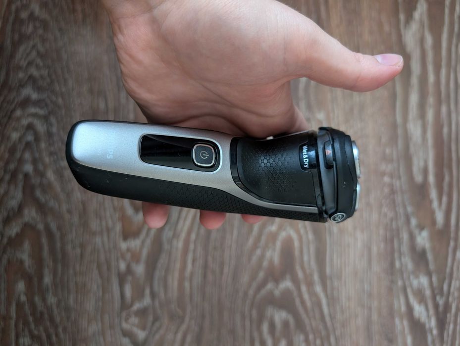 Електробритва чоловіча Philips Shaver series 3000 S3242/12