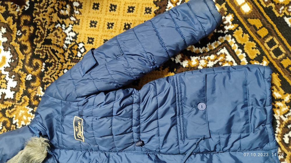 Куртка.  дівчача