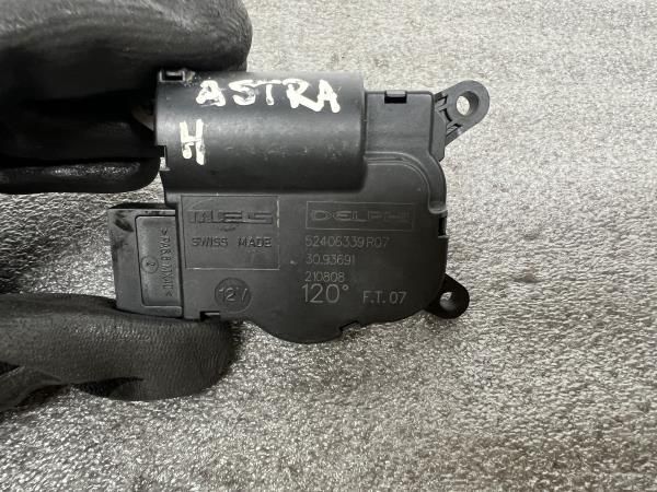 Motor da comporta da sofagem OPEL Astra H Hatchback (L48)