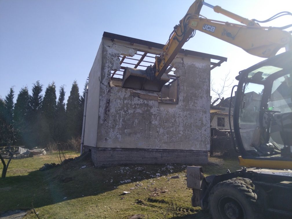 Rozbiórki wyburzenia  wykopy usługi koparką stodoła dom