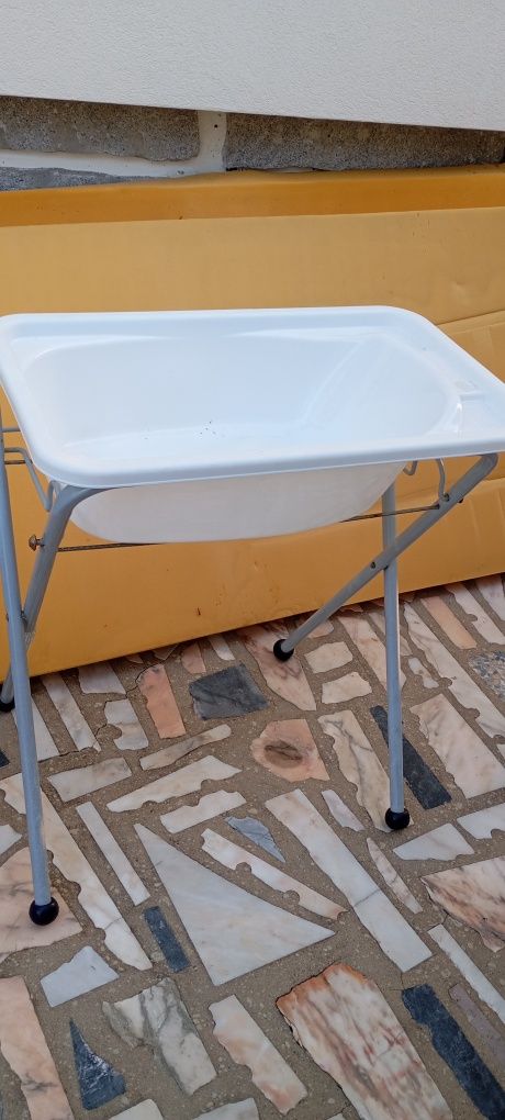 Banheira bebé com suporte