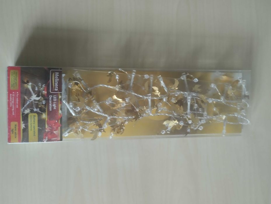 Melinera dekoracyjne lampki LED z złotymi ozdobami w kształcie aniołów