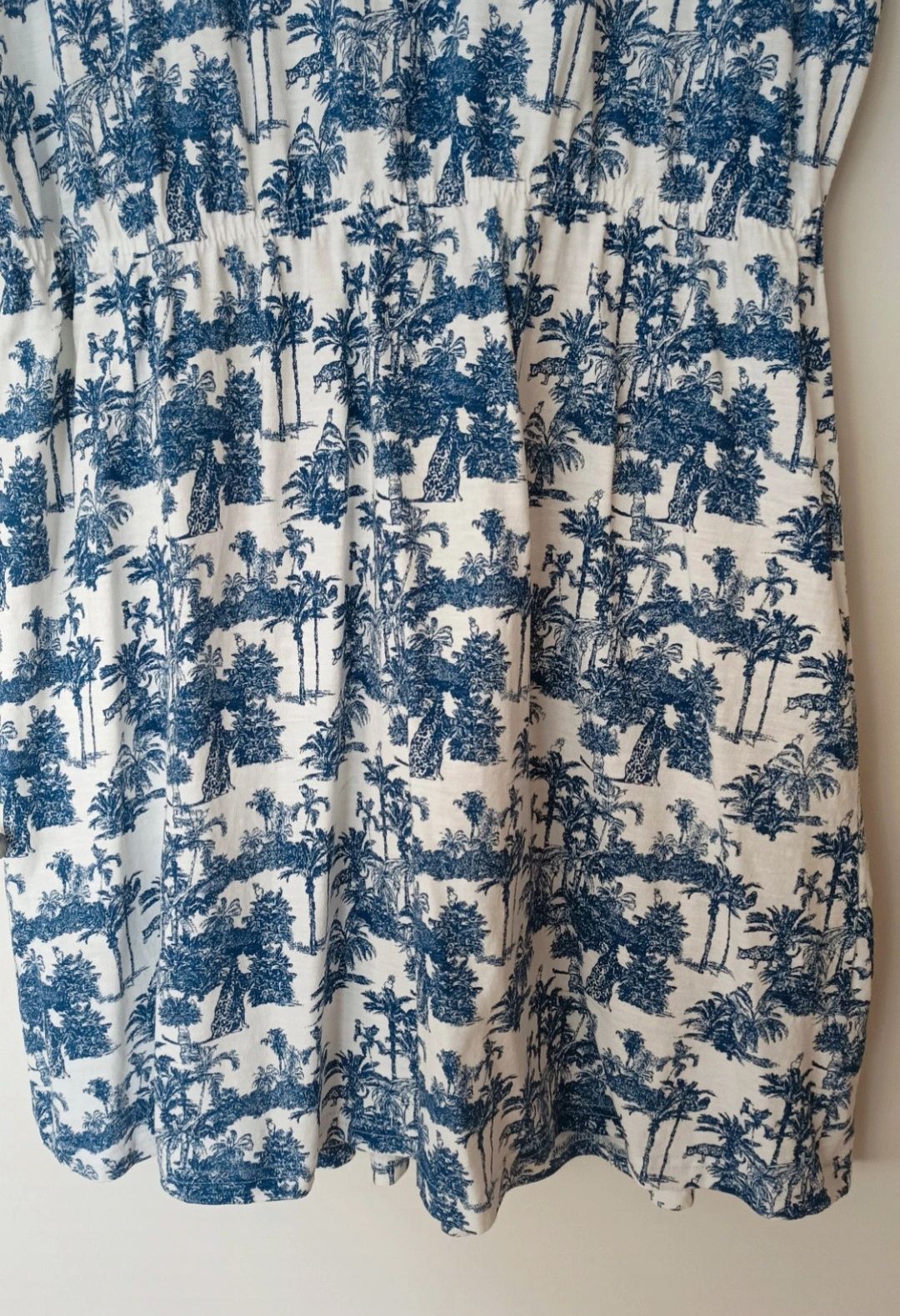 Letnia sukienka w palmy r. 42