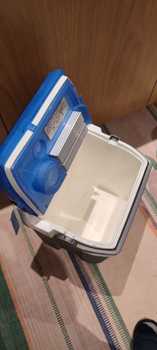 Geladeira elétrica 24L