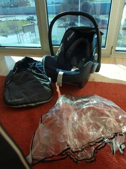 Carro de Passeio "Quinny" cor preto + Babycoq Maxi Cosi