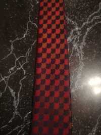 Krawat o bardzo ciekawym mieniącym się wzorze