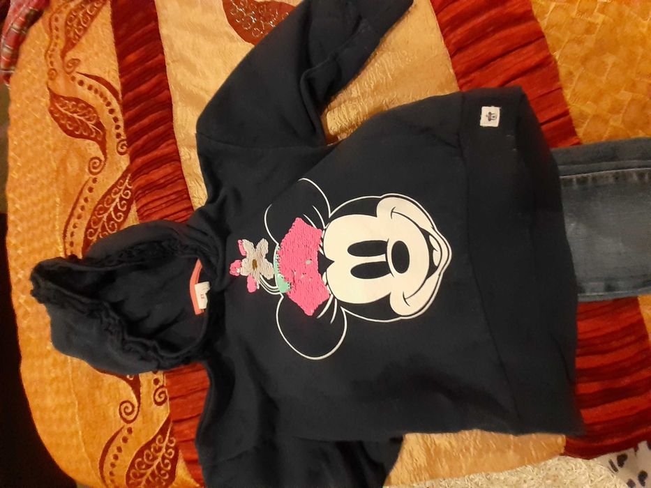 Camisola Minie brilhante e calcas de ganga mango 3 anos