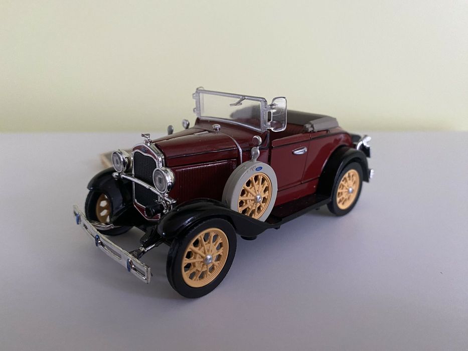 1931 Ford  Model A Coupe 1:32