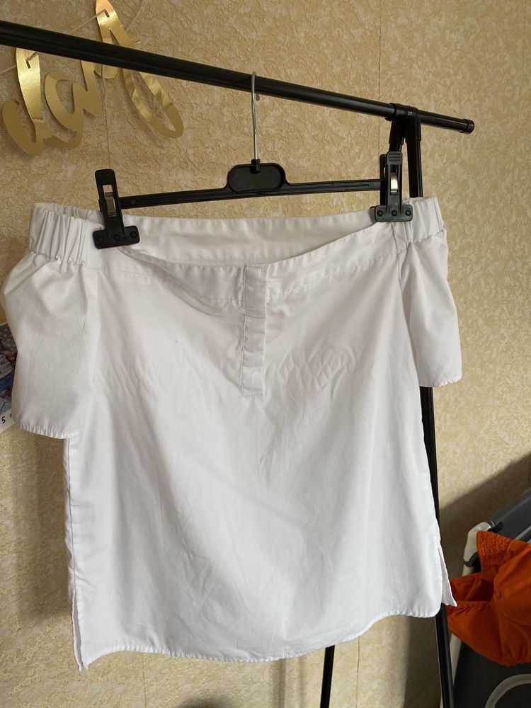 Блуза біла, спущені плечі ASOS