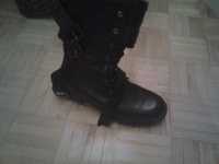 Botins Zara com fivelas - Pretas 37