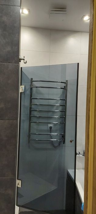 Двери в ванную комнату душевые кабины перегородки из стекла