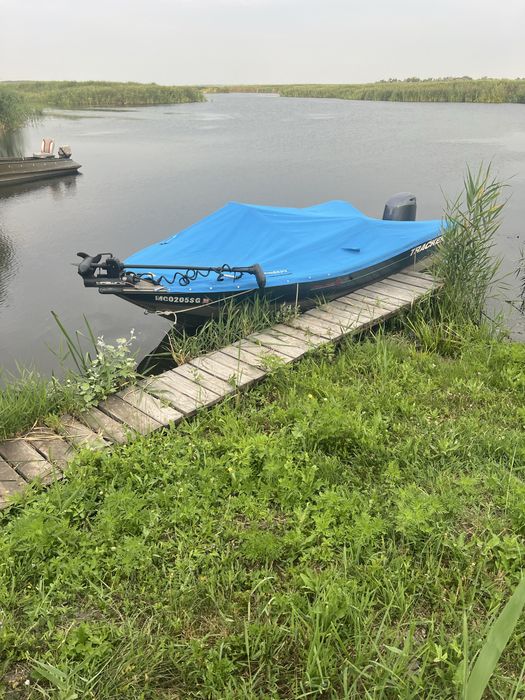 човен Tracker Pro Guide V-16 + двигун Yamaha F70