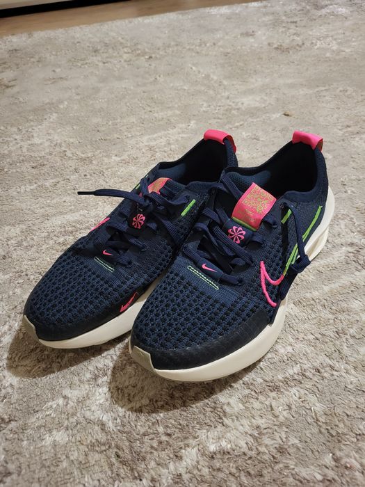 Кроссовки Nike женские, 38 размер