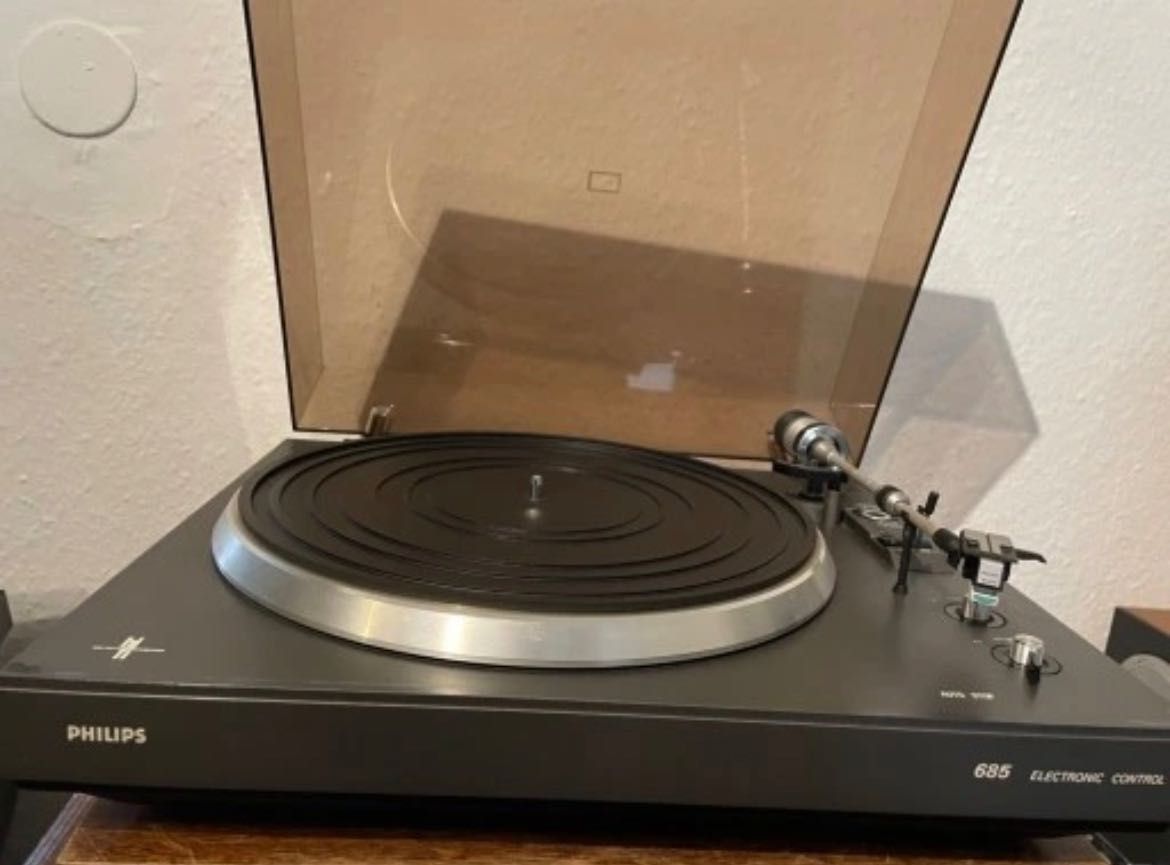 PHILIPS 685 Gramofon