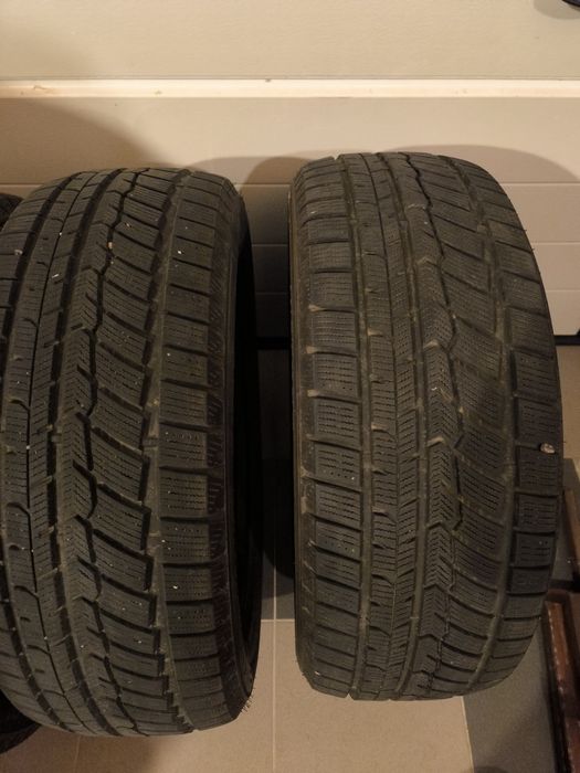 Komplet 215/55/18 Austone Skadi SP-901