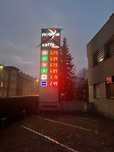 pylon cenowy elektroniczny 8m wysokości x 2m szerokości totem