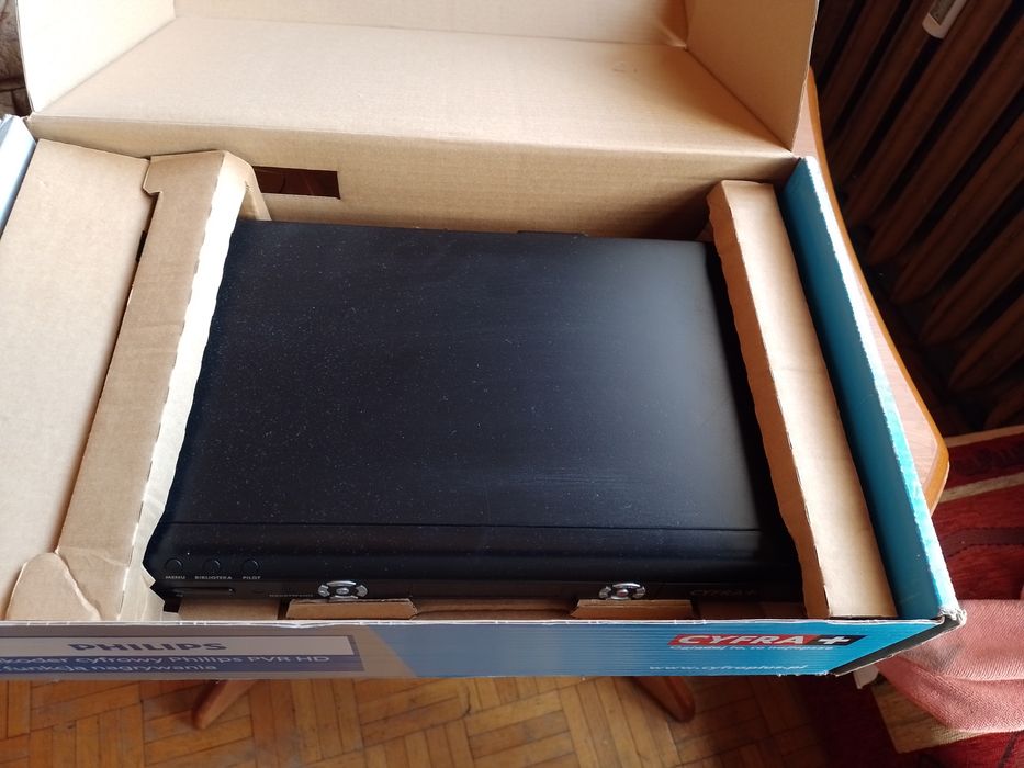 Tuner satelitarny Philipsa z funkcją nagrywania