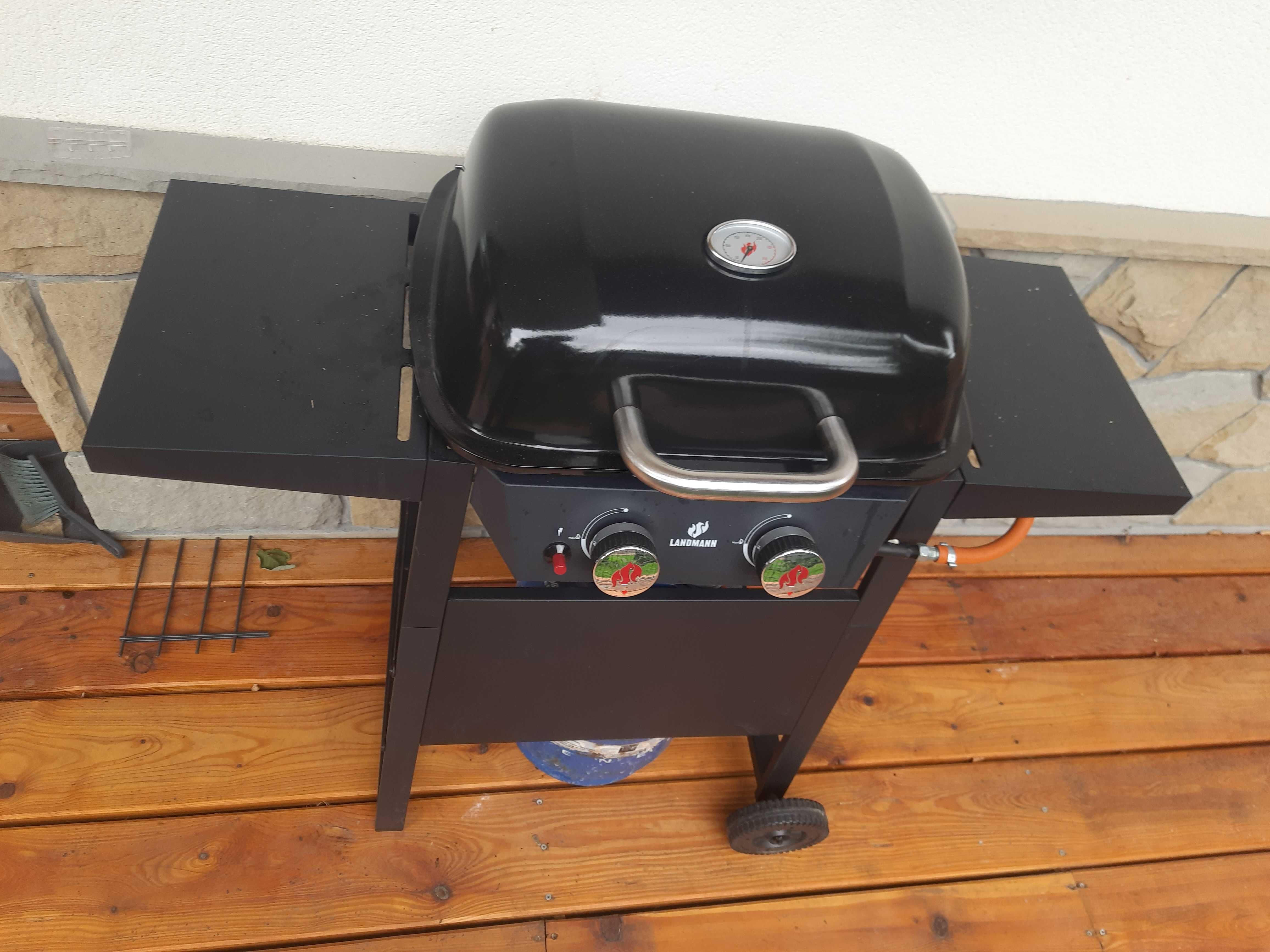 Grill gazowy z 2 palnikami
