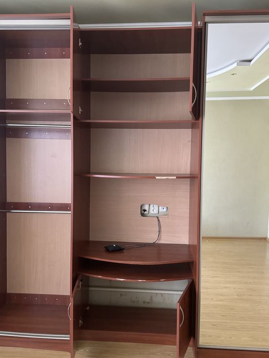 Продам велику шафу купе в гарному стані