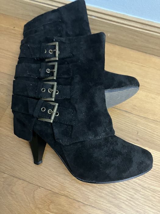 Bota camuca nova n* 40