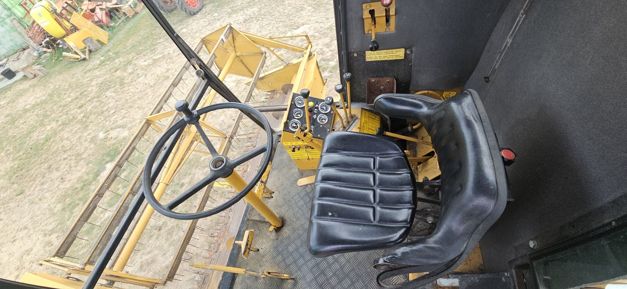 Комбайн зерно збиральний Sampo 600 680 690 з Фінляндії