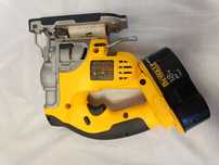 wyrzynarka dewalt dc330