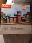 Sprzedam Llokschuppen mit Wasserturm 11400 H0