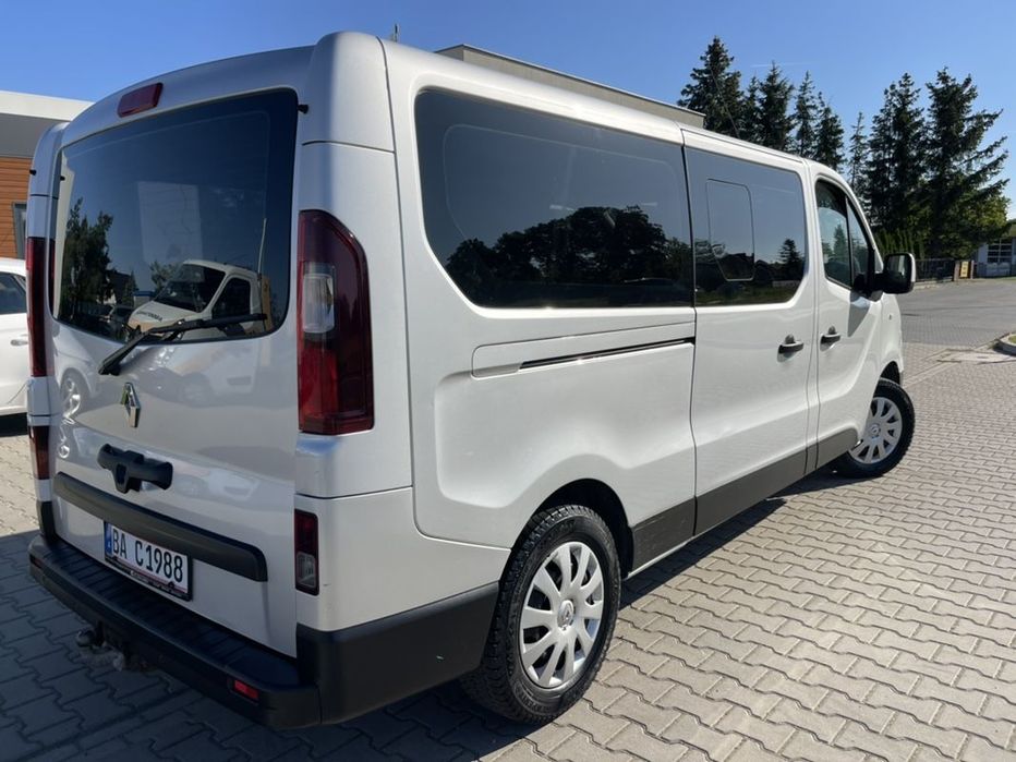 Opel Vivaro 1.6 Turbo 9 Osób Long
