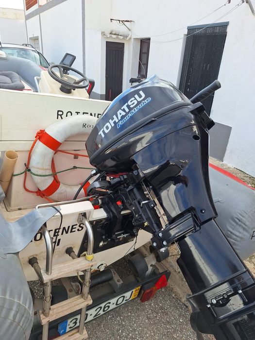 Barco Bombard 4,40m + Motor Novo 20cv + Atrelado – 5.500 €