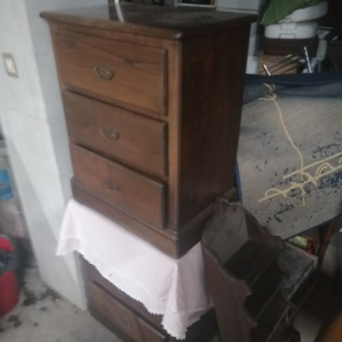 Mesinha de cabeceira nova