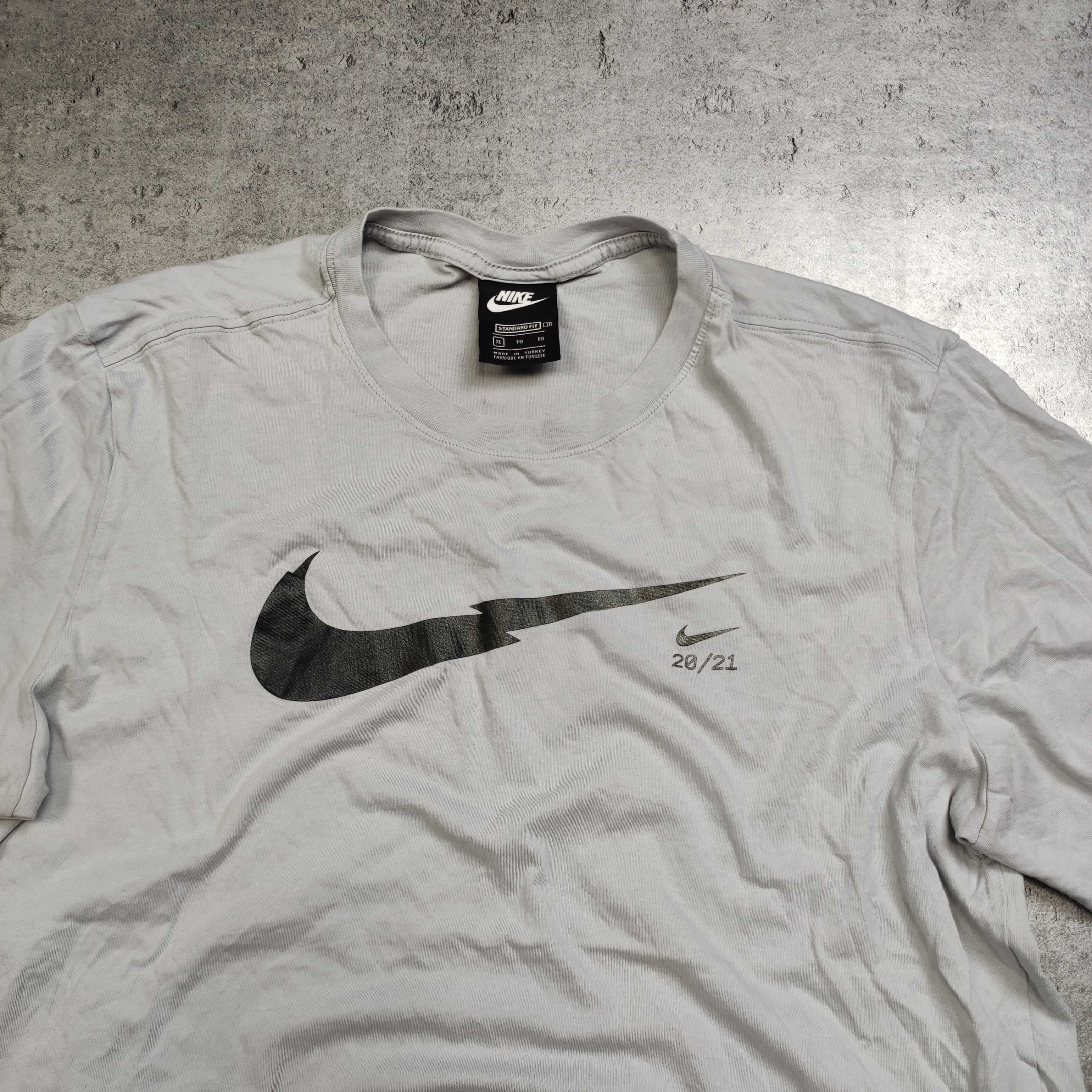 MĘSKA Koszulka Sportowa Bawelna Lekka Duże Logo Swoosh Glitch Nike
