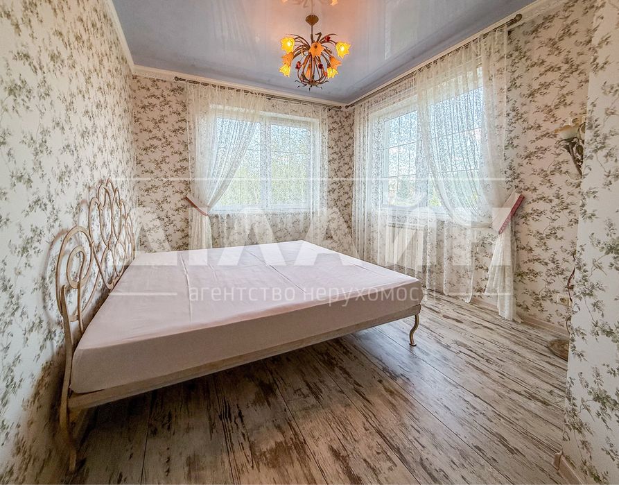 Vip будинок 4 спальні , 2 с/у на Правому березі