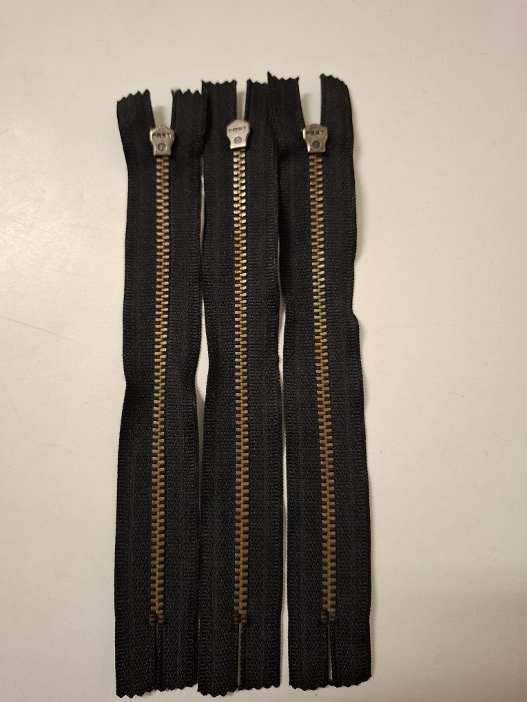 3 Fechos metal oxidado preto