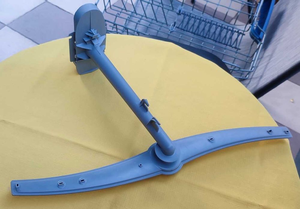 Ramię spryskiwacza górnego zmywarki Bosch SMS58M98EUstan idealny