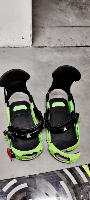 Deska snowboardowa Burton Clash 155cm (wiązania gratis)