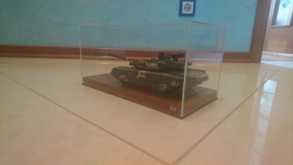 Сборная модель - Бокс для моделей DISPLAY НМ 300Х150Х150, 1/35,1/32