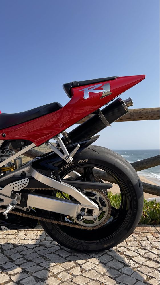 Yamaha YZF-R1 2000