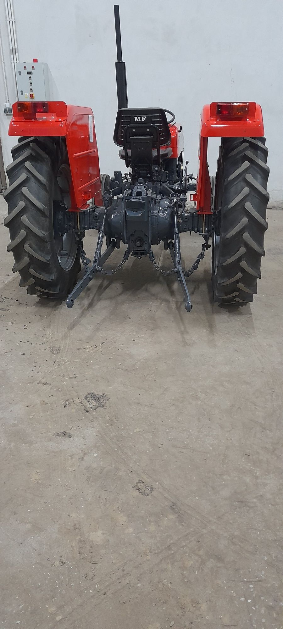 Massey Ferguson  255, 260