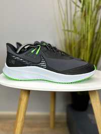 Нові ! Оригінальні кросівки Nike QUEST 3 SHIELD CQ8894 010