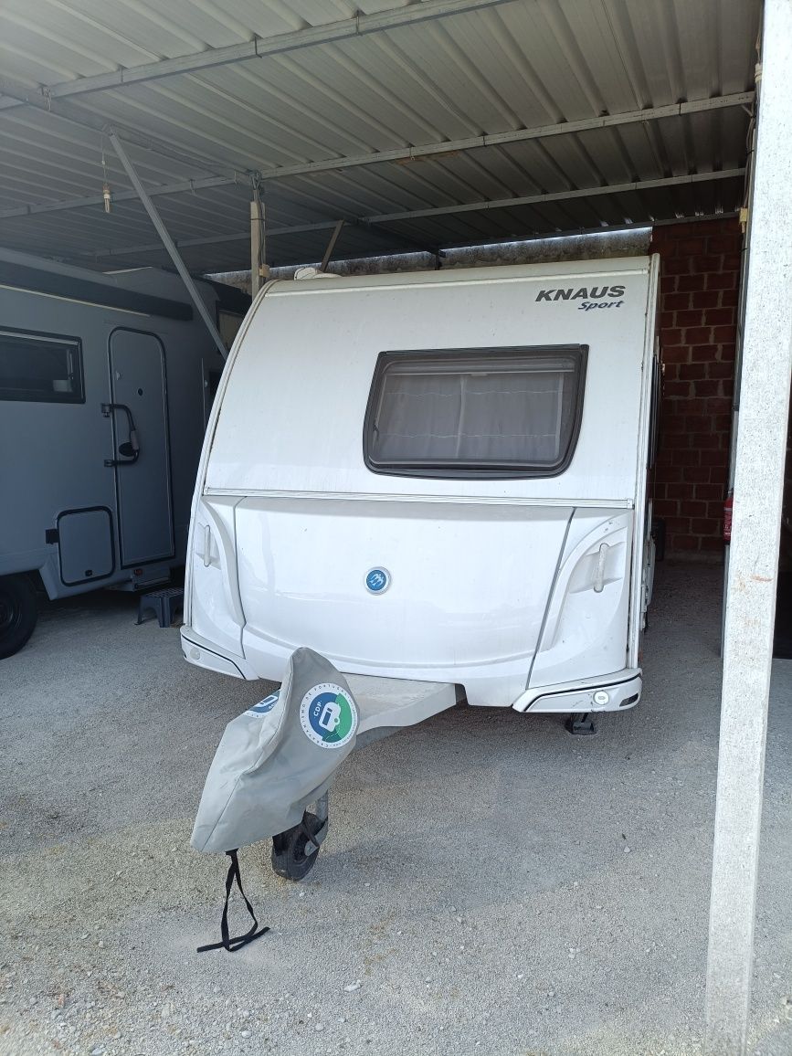 Caravana knaus semi nova