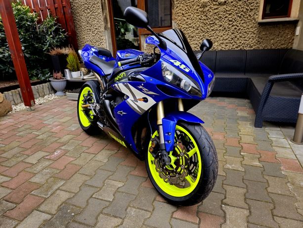 Yamaha r1 rn12 2004r