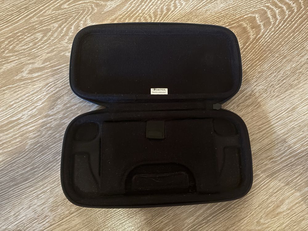 Чохол Deluxe Travel Case Zelda Breath of the Wild для Nintendo Switch