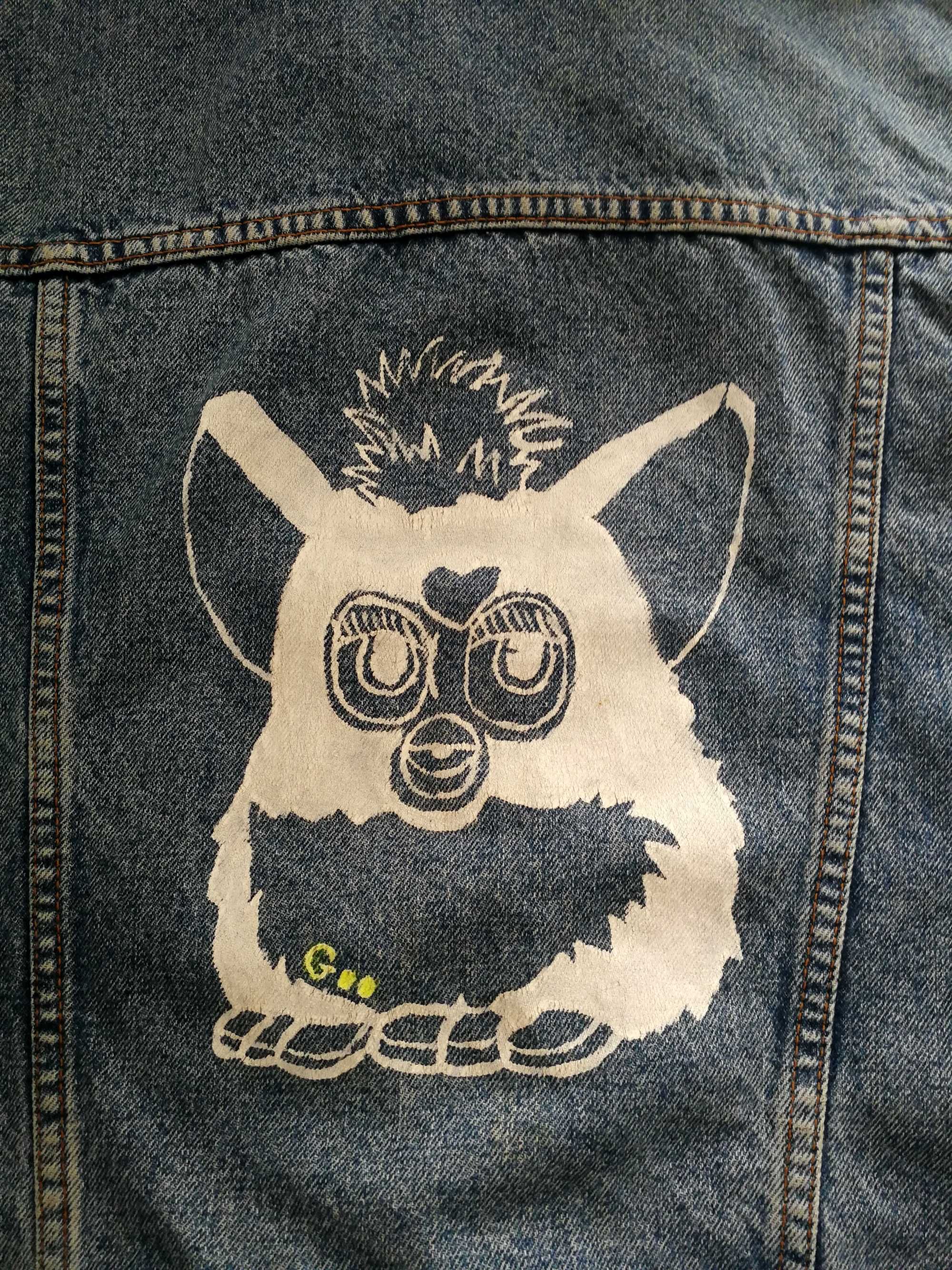 Kurtka jeansowa vintage z ręcznie malowanym motywem Furby DIY