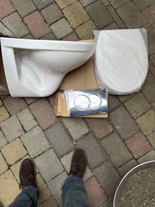 Є 2 нові унітази