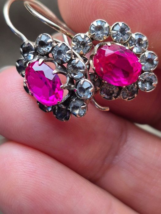 Piękne kolczyki w stylu vintage z rubinami SREBREM 875