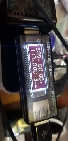 USB тестер KWS-V21 измеряет емкость,ток, время заряда 3-20V, 3.3A max