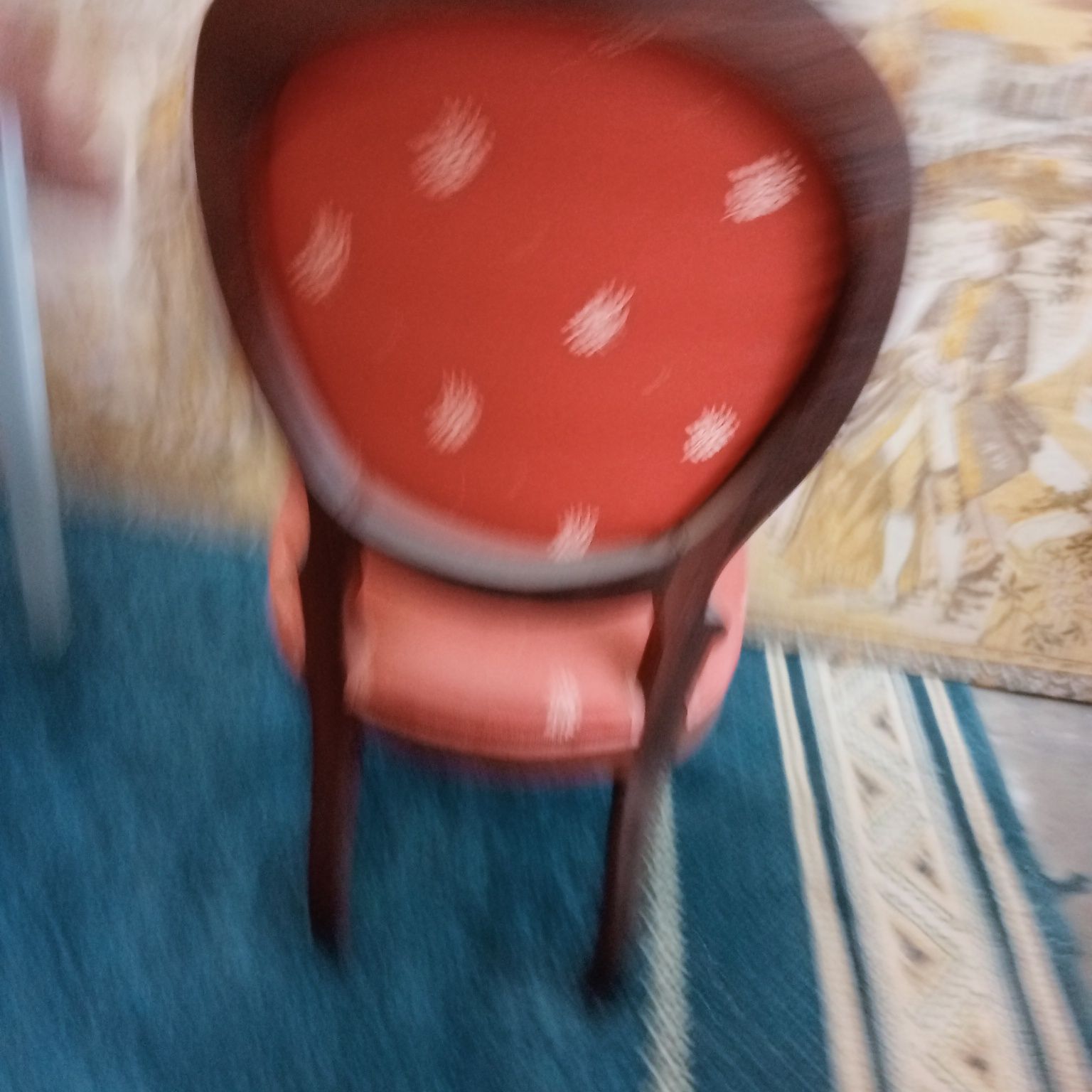 Cadeira muita antiga estimada